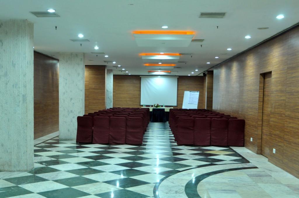 Indismart Hotel Kalkutta Kültér fotó