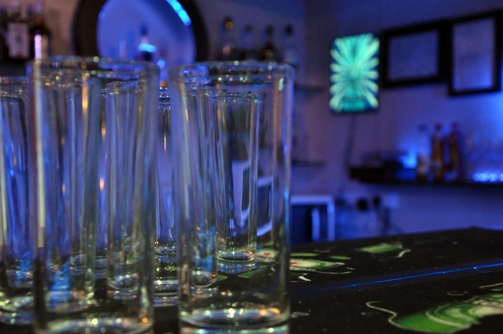 Indismart Hotel Kalkutta Kültér fotó