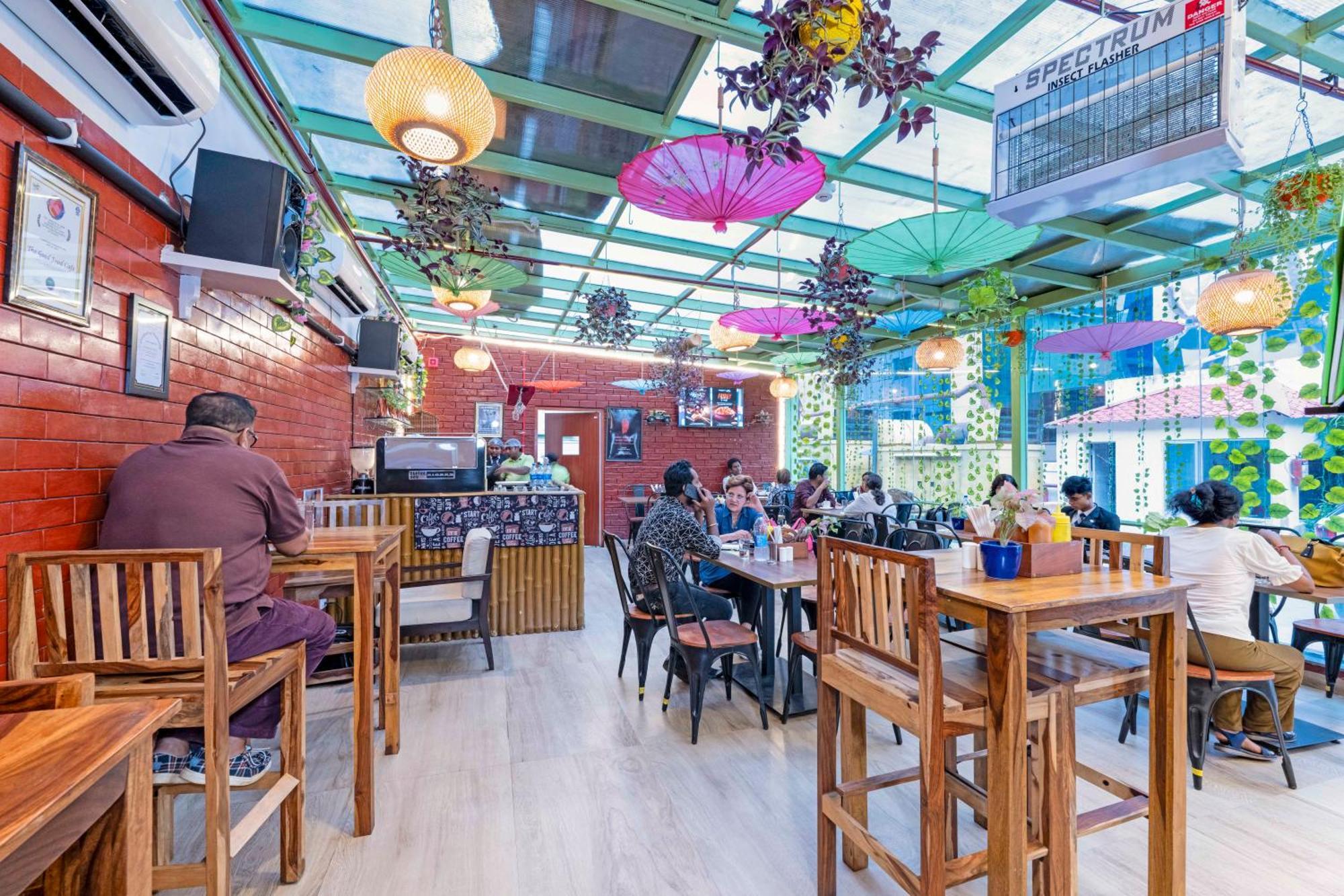 Indismart Hotel Kalkutta Kültér fotó