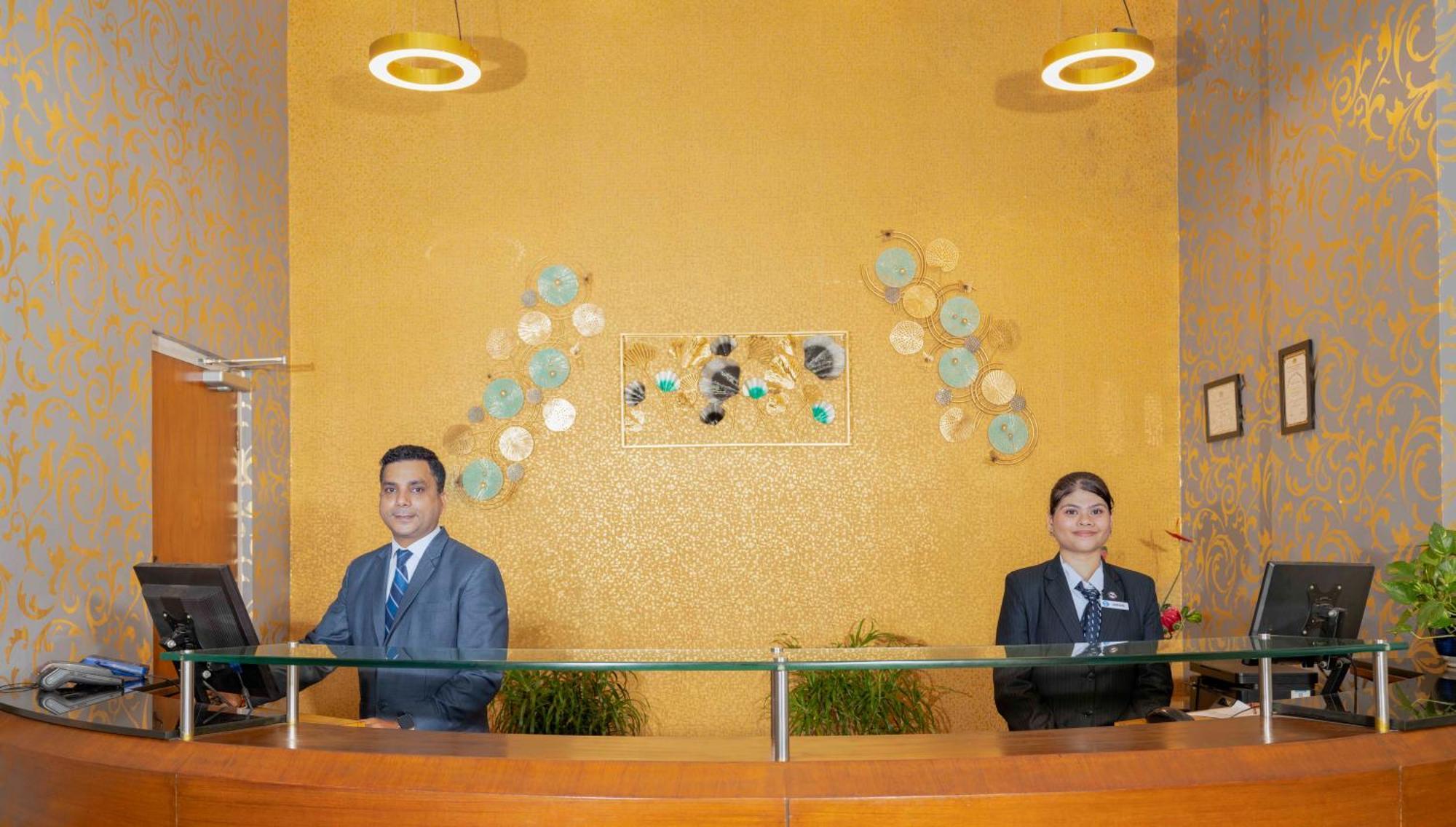 Indismart Hotel Kalkutta Kültér fotó