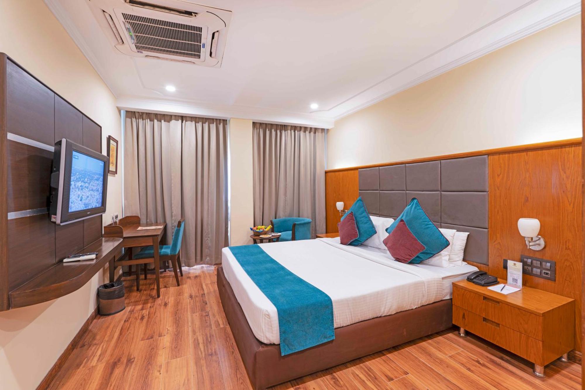 Indismart Hotel Kalkutta Kültér fotó