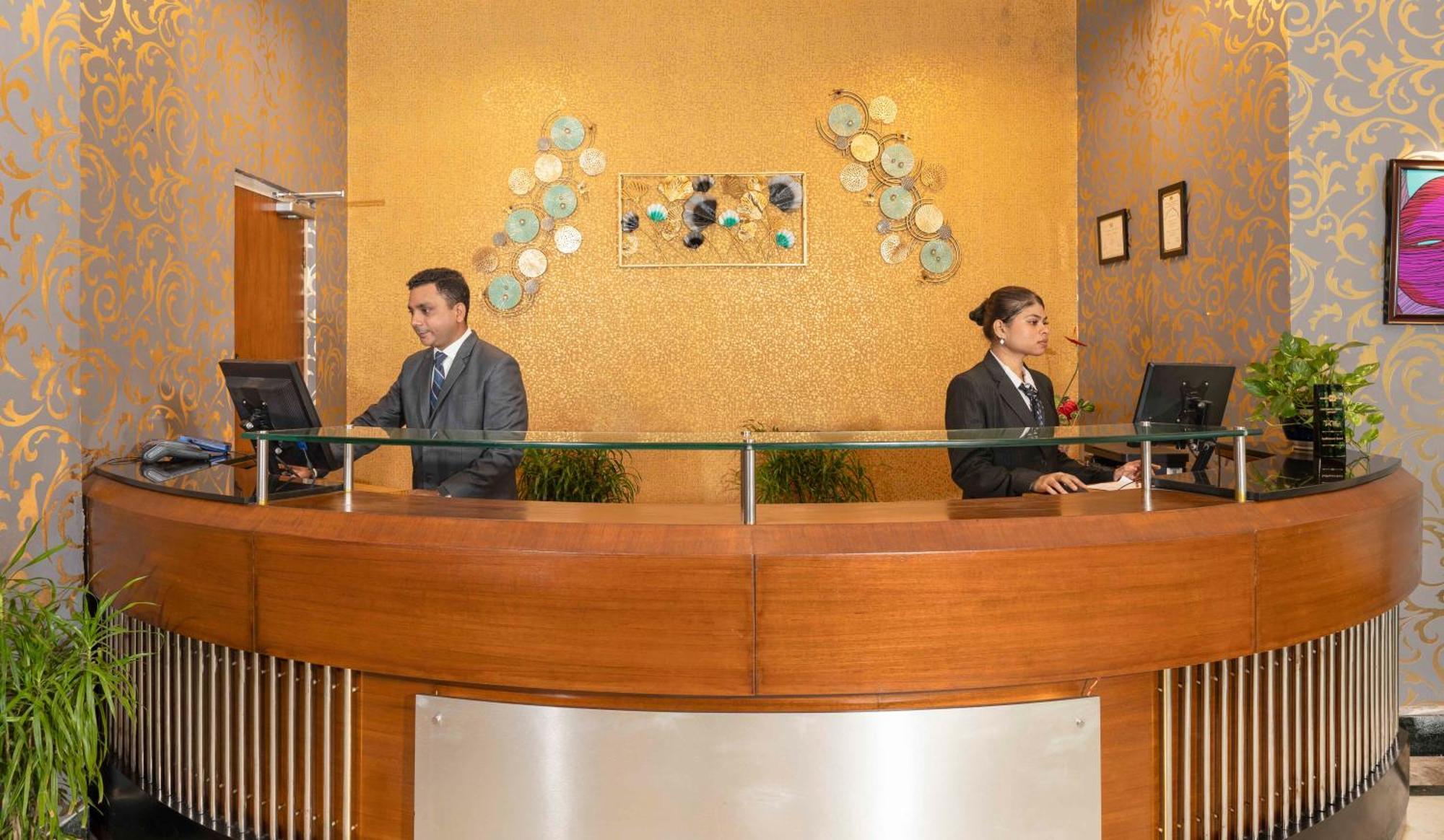 Indismart Hotel Kalkutta Kültér fotó