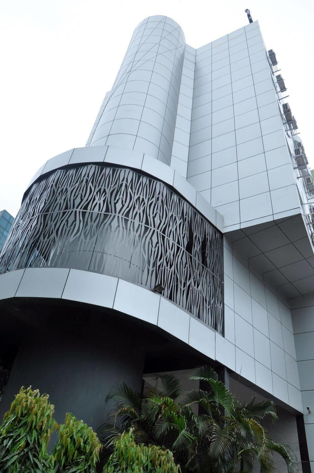 Indismart Hotel Kalkutta Kültér fotó